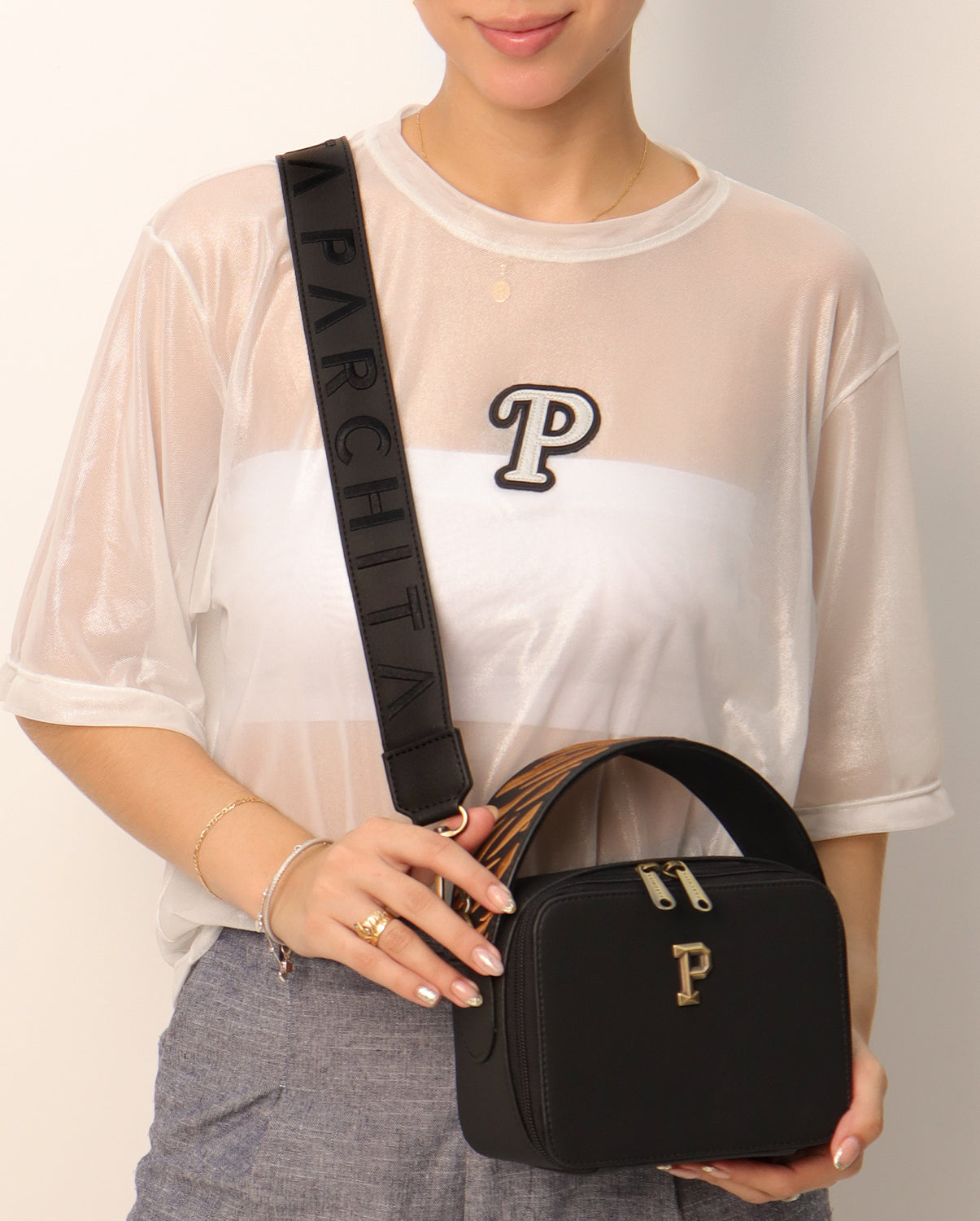 Vibra black handbag